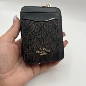 NWT Coach CW883 Zip Card Case In Signature Canvas In Walnut black
